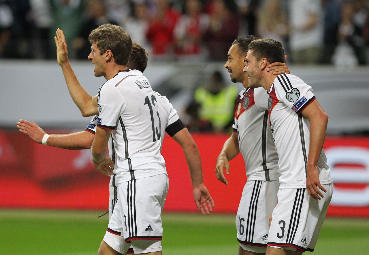 瑞典翻盘波兰，穆勒一己之力扛起全队