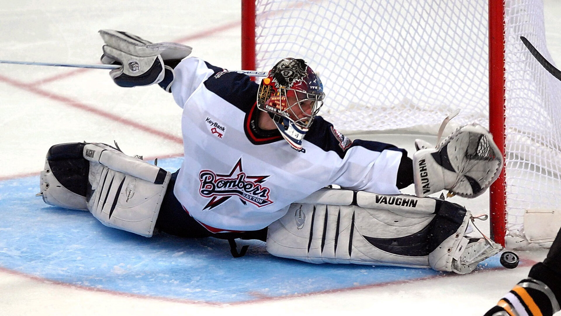 欧冠淘汰赛焦点战，国王强势晋级猛龙，唯一性之战铸就传奇